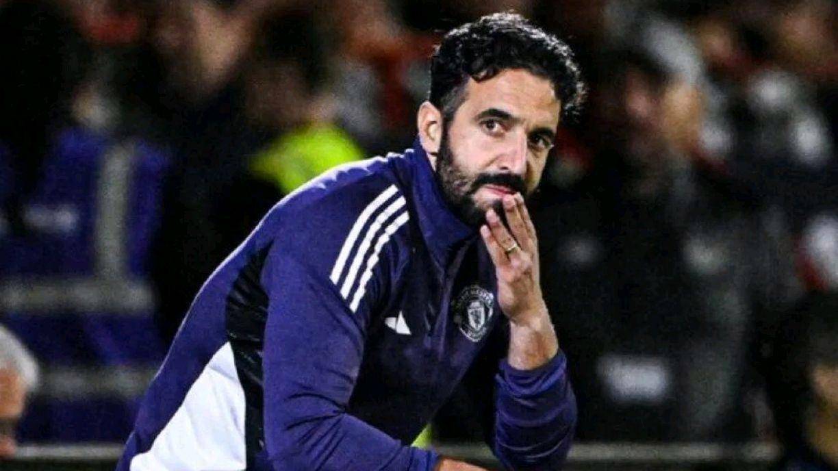 开云-包含荷甲倒计时，曼联今夜状态回暖，细节引发关注，更衣室稳定，轮换策略被讨论的词条